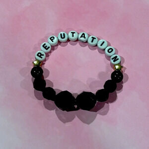 Taylor Swift Friendship Bracelet